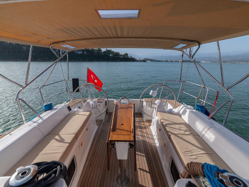 Book yachts online - sailboat - Dufour 405 Grand Large - Nora - rent