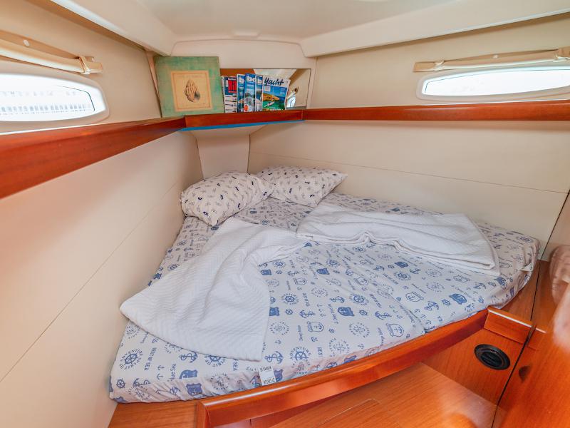 Book yachts online - sailboat - Oceanis 40 - Cansum - rent