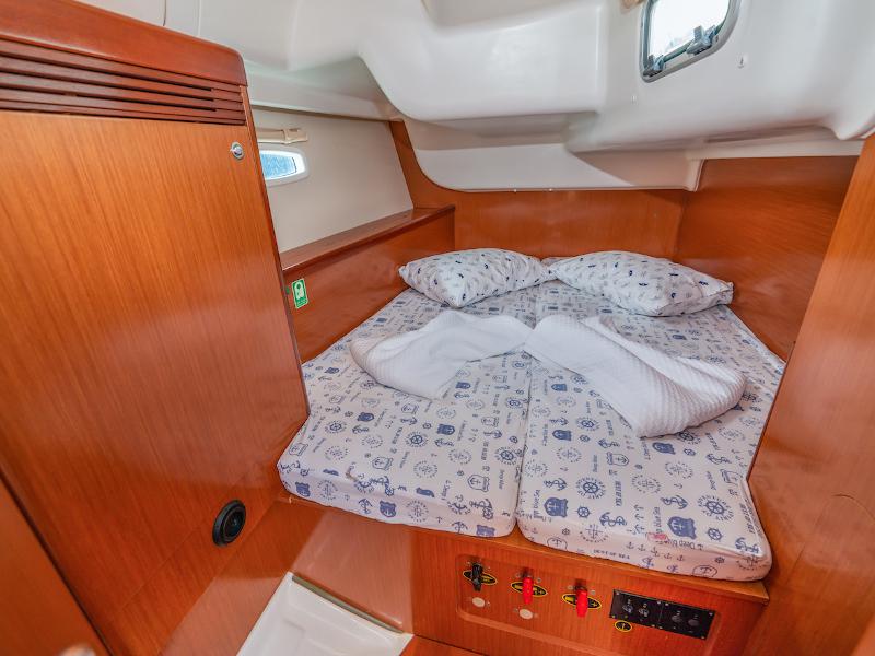 Book yachts online - sailboat - Oceanis 40 - Cansum - rent