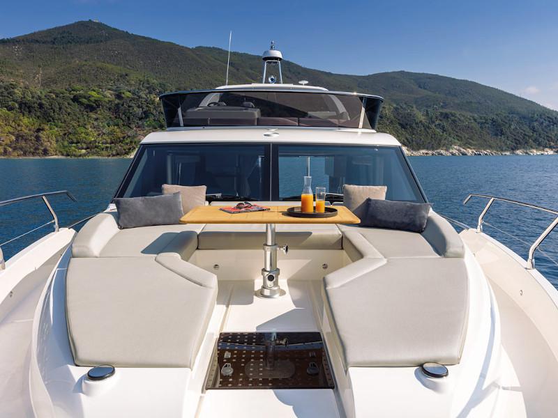 Book yachts online - motorboat - Absolute 47 Fly - Vardo - rent