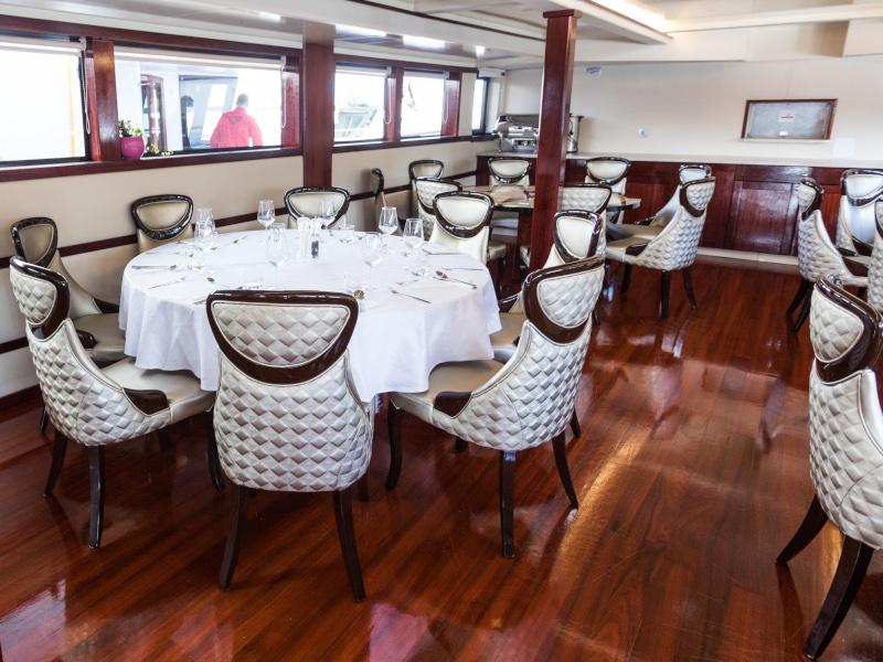 Book yachts online - motorboat - Motoryacht - Stella Maris - rent