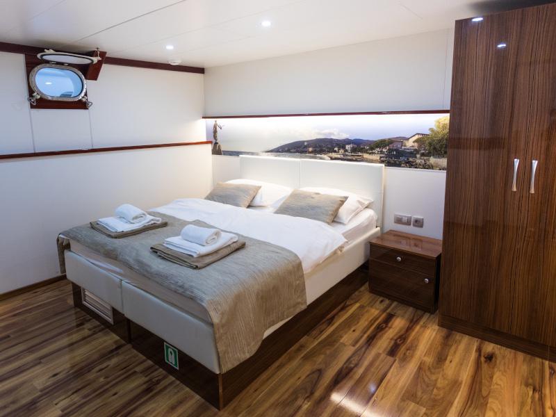 Book yachts online - motorboat - Motoryacht - Stella Maris - rent