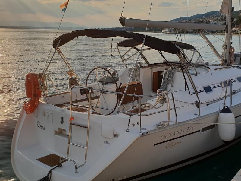 Book yachts online - sailboat - Oceanis 393 Clipper - Orion (Full Refit 2020, New Sails) - rent