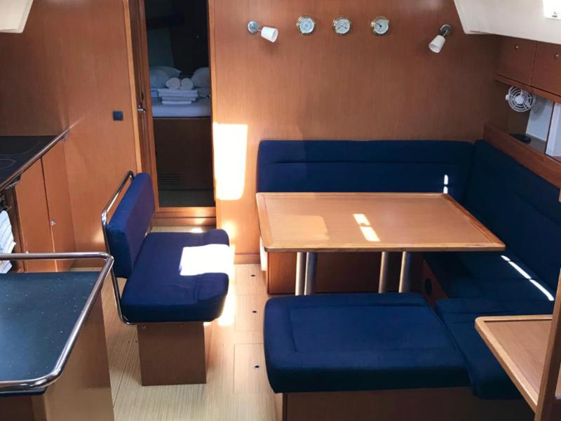 Book yachts online - sailboat - Bavaria 45 Cruiser - Midas - rent