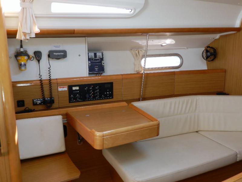 Book yachts online - sailboat - Sun Odyssey 42 i - Skiron - rent