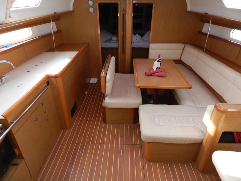 Book yachts online - sailboat - Sun Odyssey 44 i - Achilles - rent