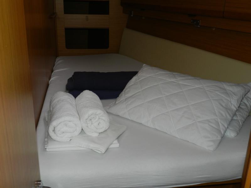 Book yachts online - sailboat - Sun Odyssey 44 i - Achilles - rent