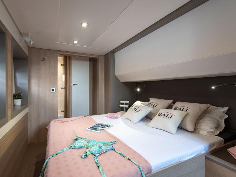 Book yachts online - catamaran - Bali 5.4. - Signature Concept - rent