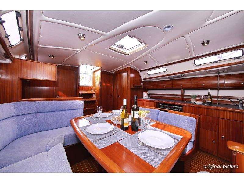 Book yachts online - sailboat - Bavaria 44 - Scorpion - rent