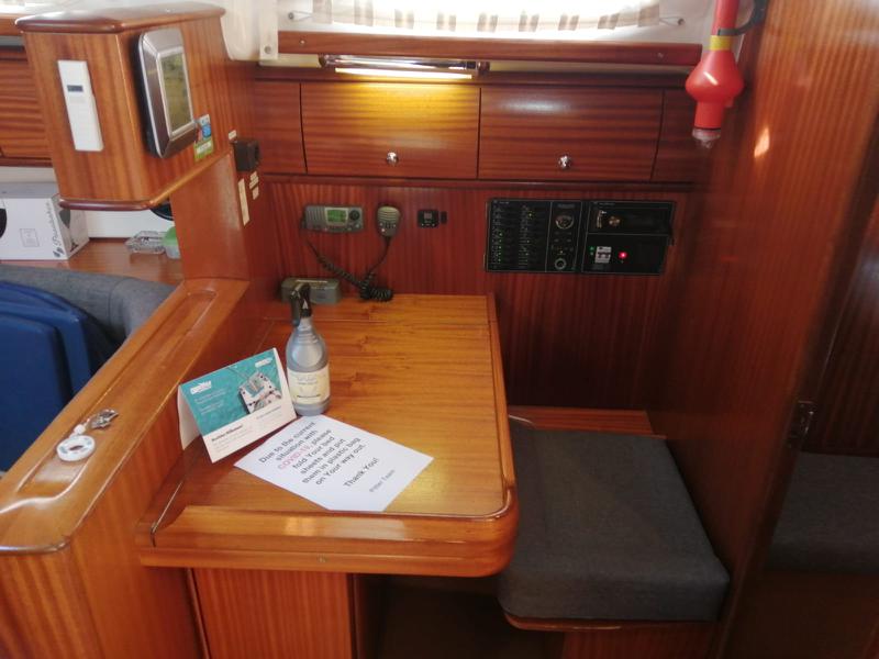 Book yachts online - sailboat - Bavaria 44 - Scorpion - rent
