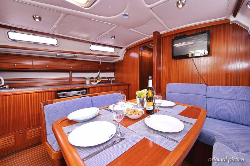 Book yachts online - sailboat - Bavaria 44 - Scorpion - rent