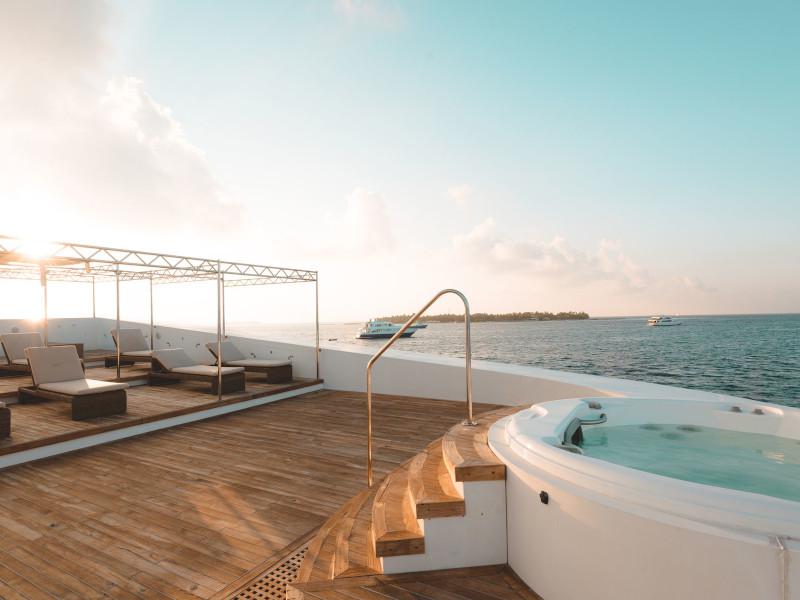 Book yachts online - motorboat - Motoryacht - Scubaspa Ying - rent