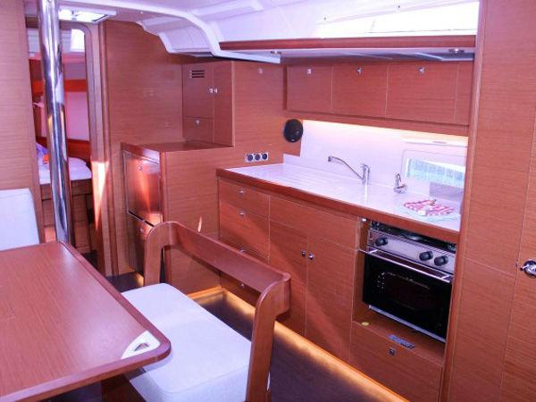 Book yachts online - sailboat - Dufour 430 GL - Tahiri - rent