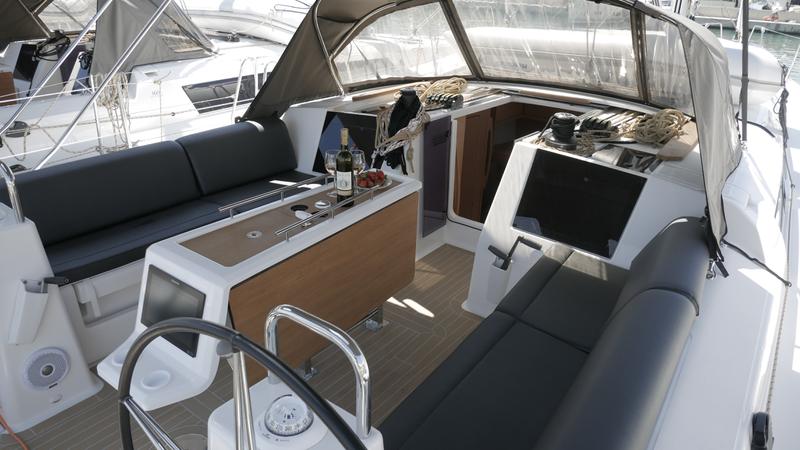 Book yachts online - sailboat - Dufour 460 Grand Large 3 cabin - Rockstar  - rent
