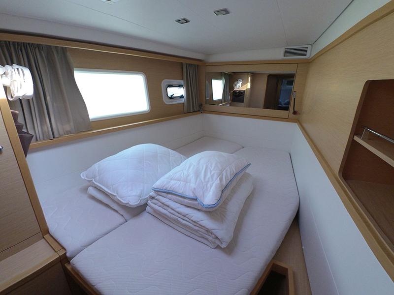Book yachts online - catamaran - Lagoon 450  F - BELO - rent