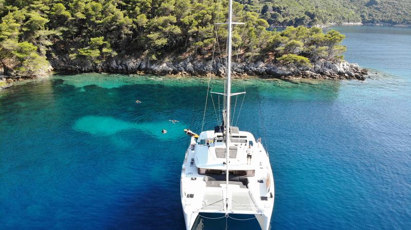 Book yachts online - catamaran - Lagoon 450  F - BELO - rent