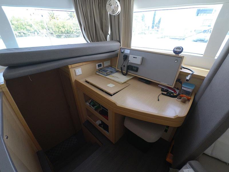 Book yachts online - catamaran - Lagoon 450  F - BELO - rent