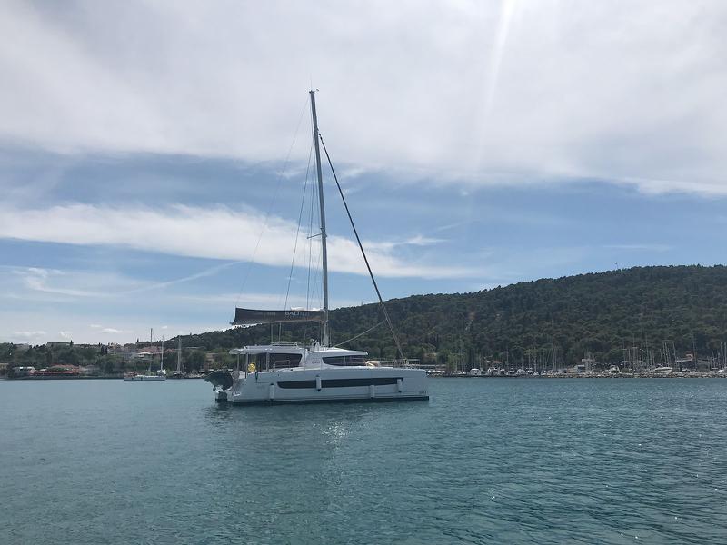 Book yachts online - catamaran - Bali 4.8 - BAŠA - rent