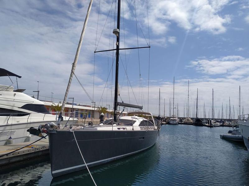 Book yachts online - sailboat - Wauquiez Pilot Saloon 55 - ADIQELL - rent