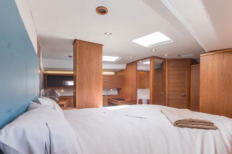 Book yachts online - sailboat - Wauquiez Pilot Saloon 55 - ADIQELL - rent