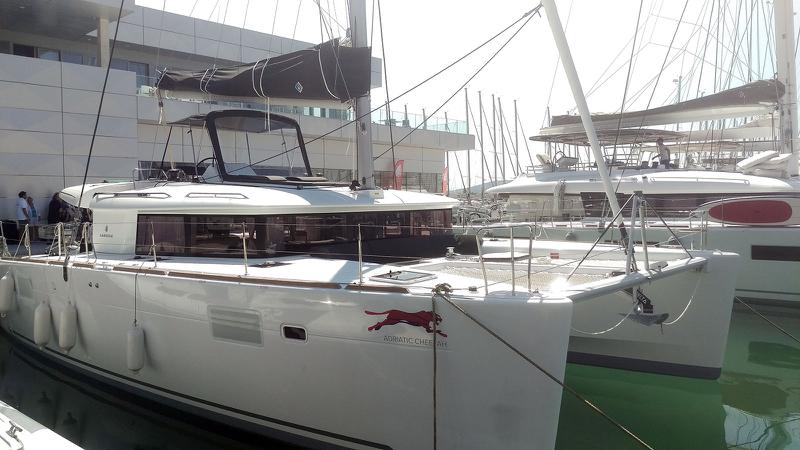 Book yachts online - catamaran - Lagoon 450  F - ADRIATIC CHEETAH - rent