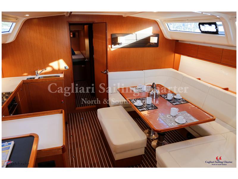 Book yachts online - sailboat - Bavaria  Cruiser 51 - Liscia Ruja - rent