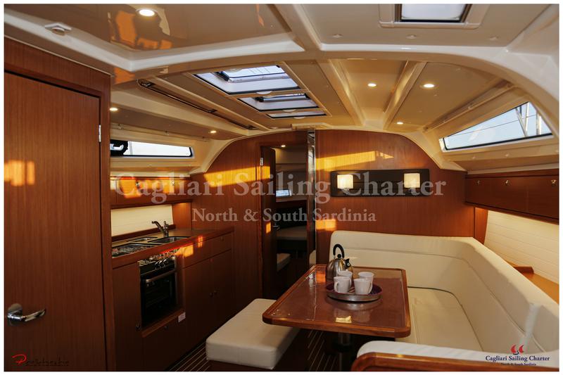 Book yachts online - sailboat - Bavaria Cruiser 41 - Ipanema - rent