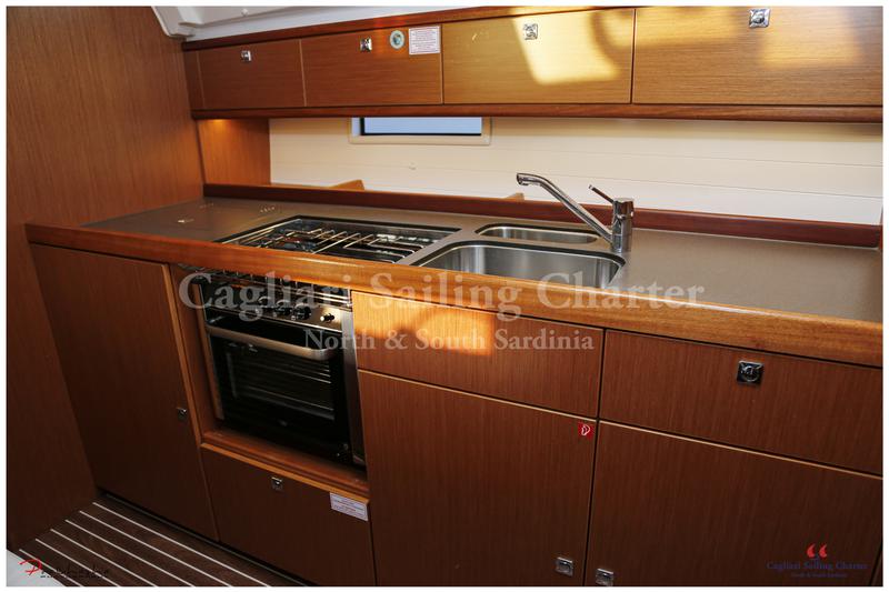 Book yachts online - sailboat - Bavaria Cruiser 41 - Ipanema - rent