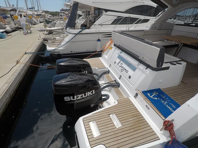 Book yachts online - motorboat - Leader 33 - Il Sogno - rent