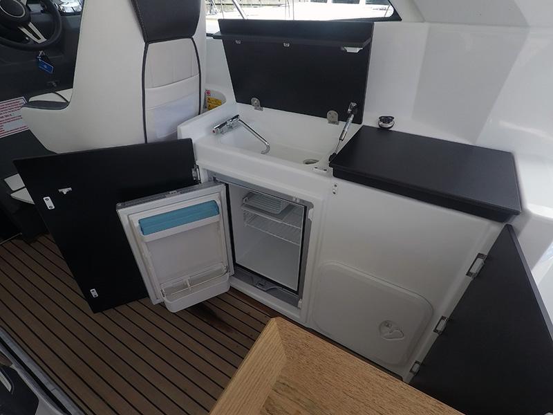 Book yachts online - motorboat - Leader 33 - Il Sogno - rent