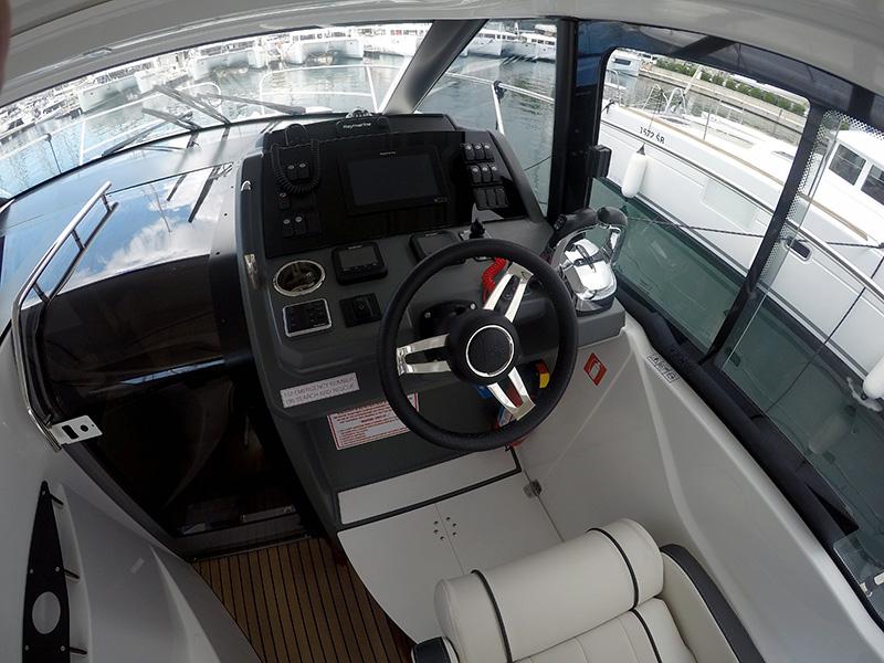 Book yachts online - motorboat - Leader 33 - Il Sogno - rent