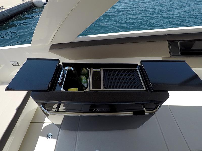 Book yachts online - motorboat - Greenline Neo HT - Skorpionas  - rent