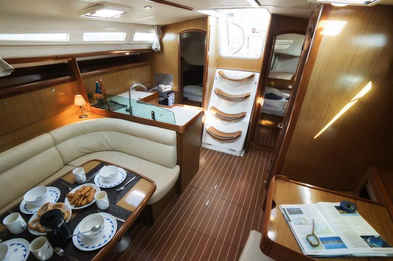 Book yachts online - sailboat - Sun Odyssey 42 i_2008 - SY_2052 - rent
