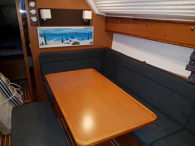 Book yachts online - sailboat - Bavaria 41 Cruiser_2015 - SY_2042 - rent