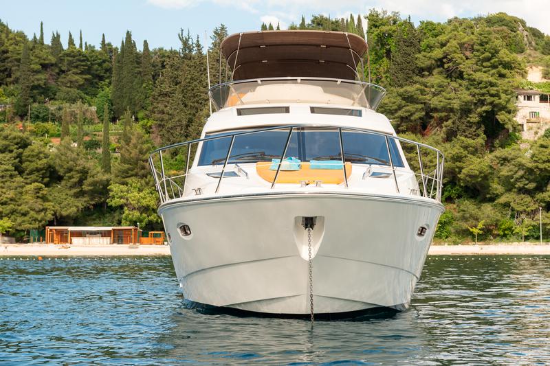 Book yachts online - motorboat - Sealine T 50 - Maja - rent
