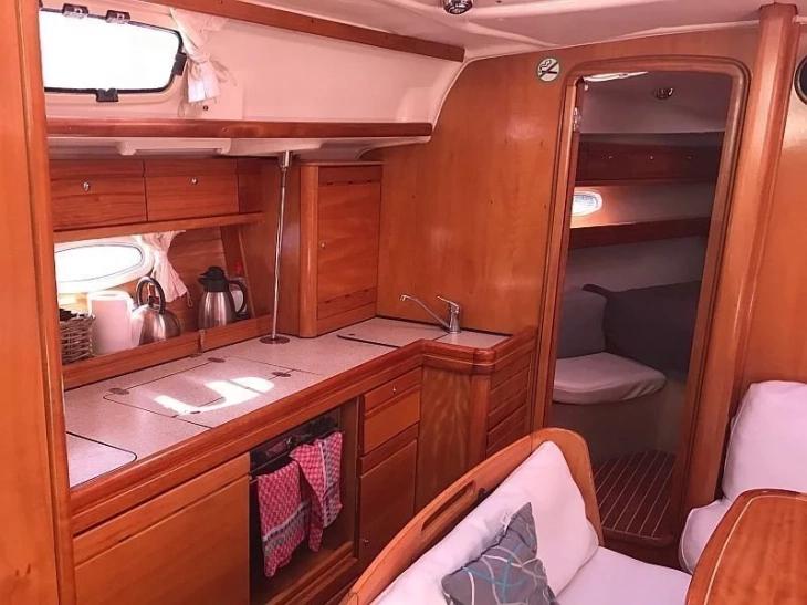 Book yachts online - sailboat - Bavaria 39 Cruiser - Anuschka - rent