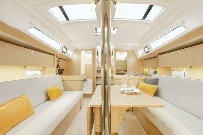 Book yachts online - sailboat - Dufour 360 Grand Large - Alqamar - rent