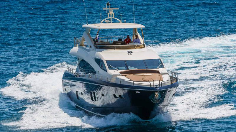 Book yachts online - motorboat - Sunseeker Yacht 86 - The Best Way - rent