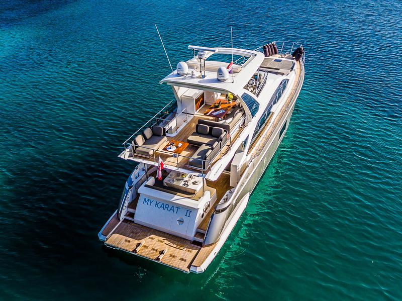 Book yachts online - motorboat - Azimut 66 - Karat II - rent