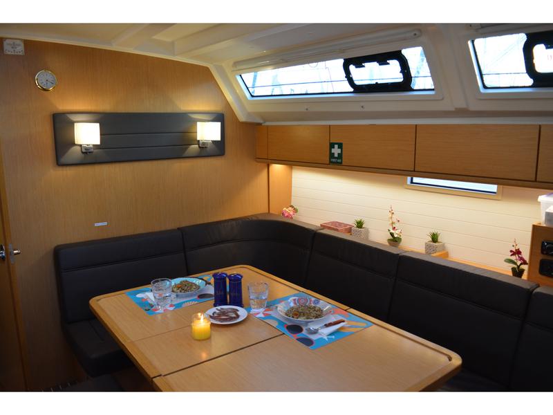 Book yachts online - sailboat - Bavaria Cruiser 46 - Kassandra - rent