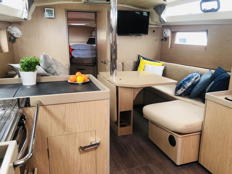 Book yachts online - sailboat - Oceanis 41.1 - LUXA - rent