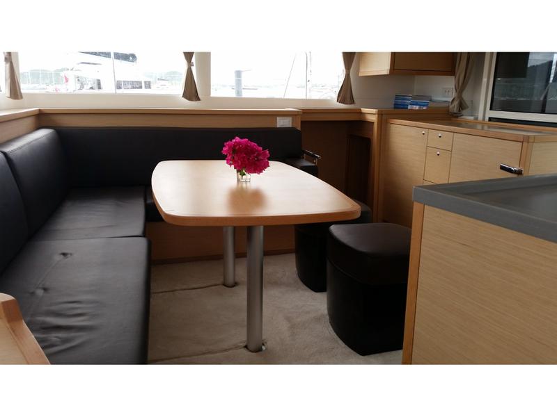 Book yachts online - catamaran - Lagoon 450 SporTop - Maui - rent