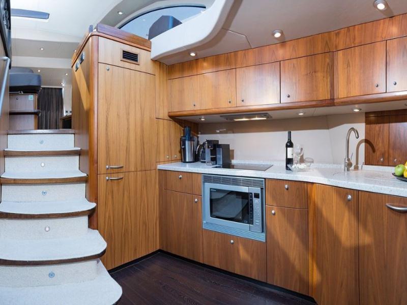 Book yachts online - motorboat - Sunseeker Predator 62 - Ena 1 - rent
