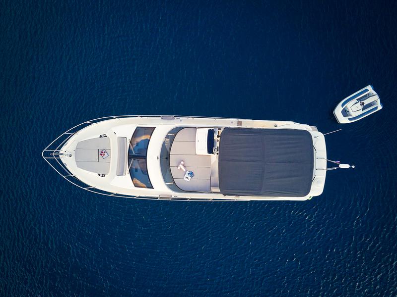 Book yachts online - motorboat - Absolute 50 Fly - VivaLaVida - rent