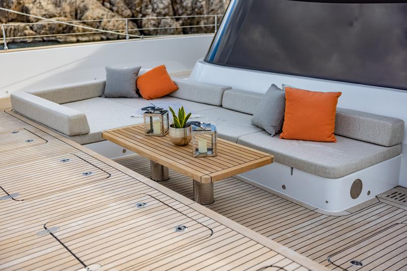 Book yachts online - catamaran - Sunreef 80 - Fantastic Too - rent