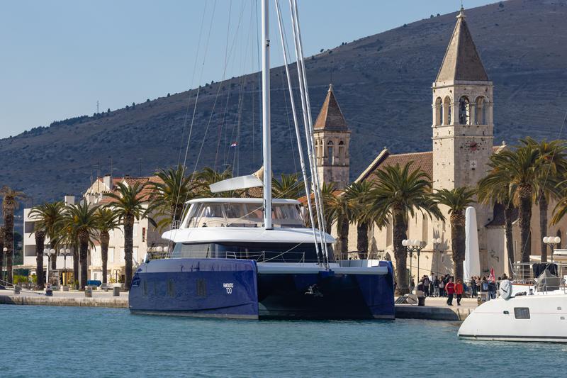 Book yachts online - catamaran - Sunreef 80 - Fantastic Too - rent