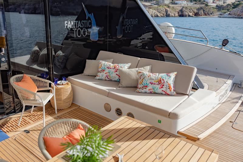 Book yachts online - catamaran - Sunreef 80 - Fantastic Too - rent