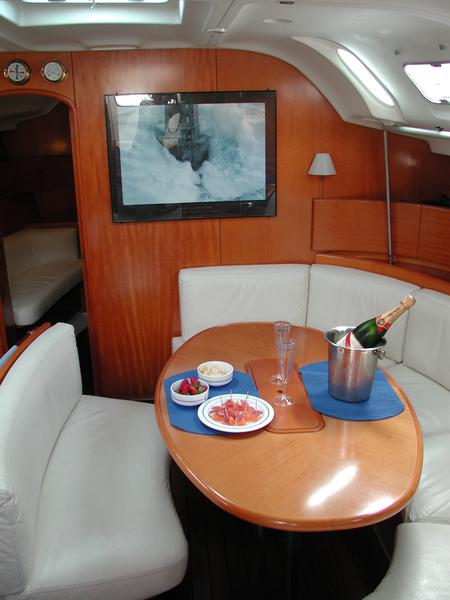 Book yachts online - sailboat - First 42S7 - Dune Mosse - rent