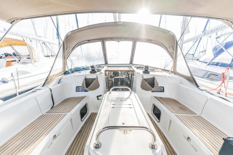 Book yachts online - sailboat - Sun Odyssey 519 -  6 cabs - PERRO BLANCO - rent