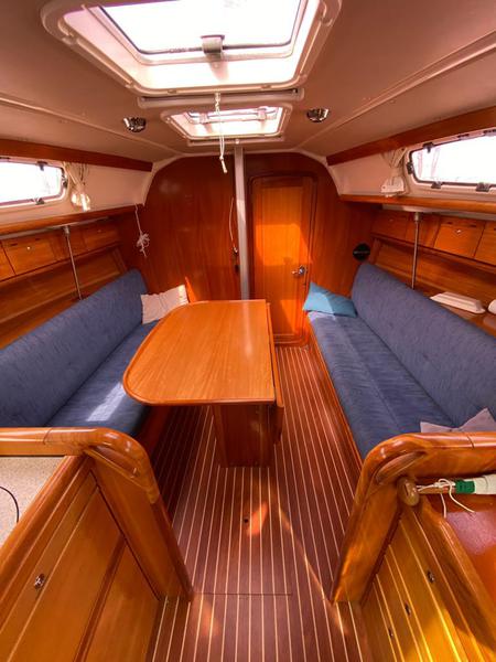 Book yachts online - sailboat - Bavaria 31 Cruiser - Free Spirits - rent